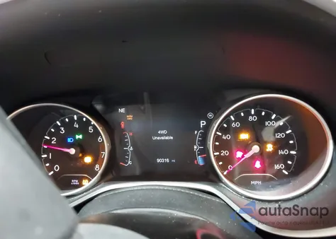 2018 Jeep Compass Latitude 4X4 from USA, damaged, VIN 3C4NJDBB4JT402164